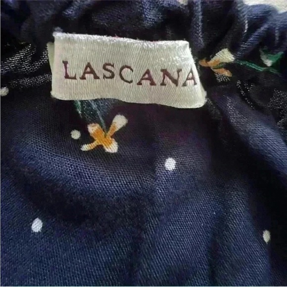 LASCANA Floral Off-Shoulder Blouse - Picture 3 of 3